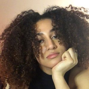 Meet your Posher, Nicole